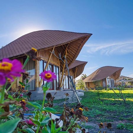 ホテル Tanoma Sumba Maujawa エクステリア 写真