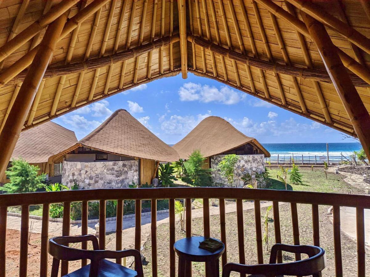 ホテル Tanoma Sumba Maujawa エクステリア 写真