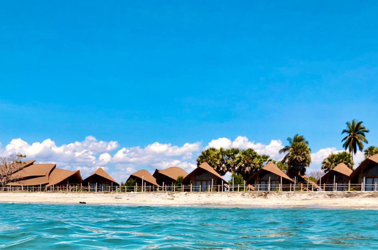 ホテル Tanoma Sumba Maujawa エクステリア 写真