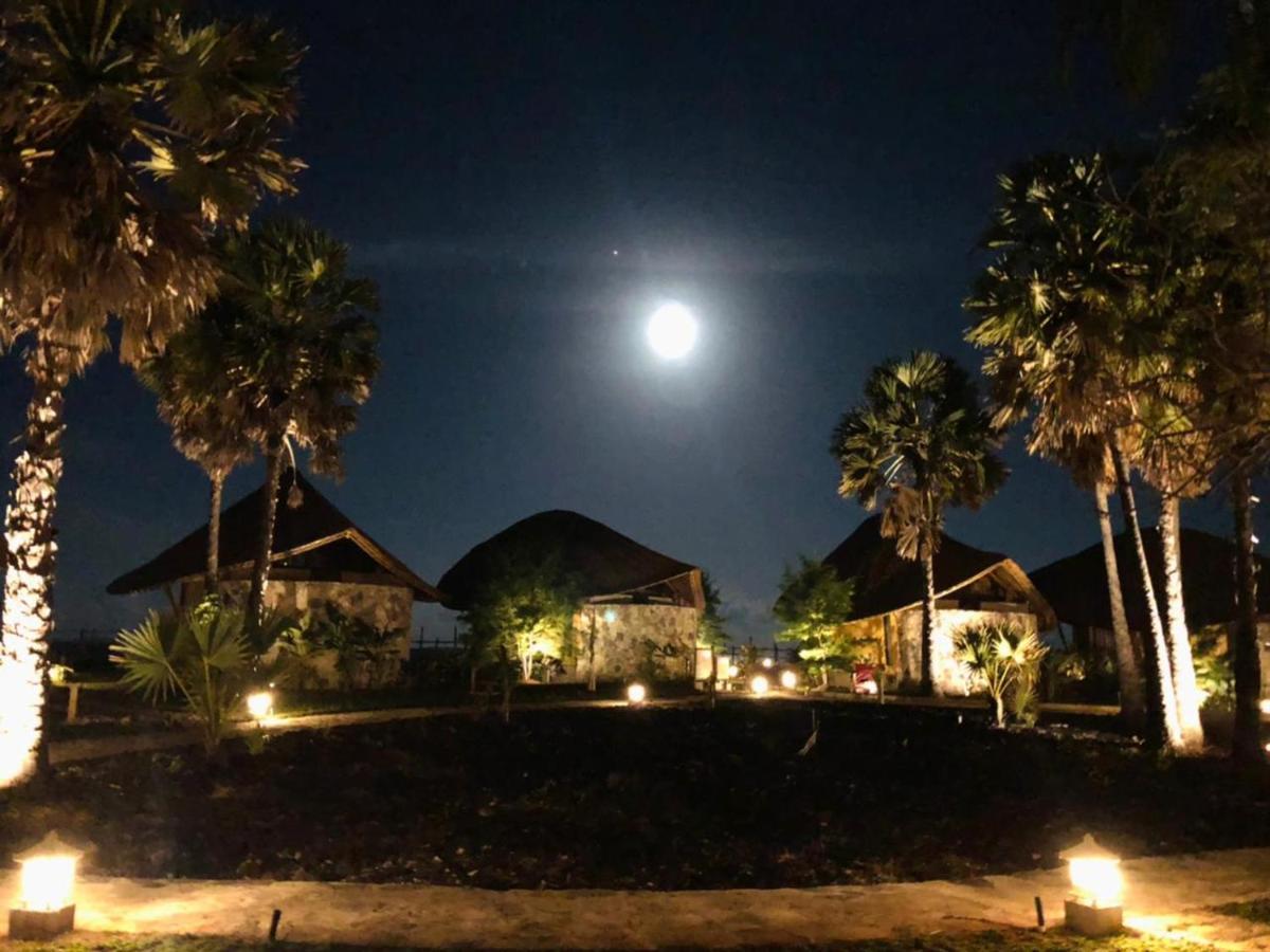 ホテル Tanoma Sumba Maujawa エクステリア 写真